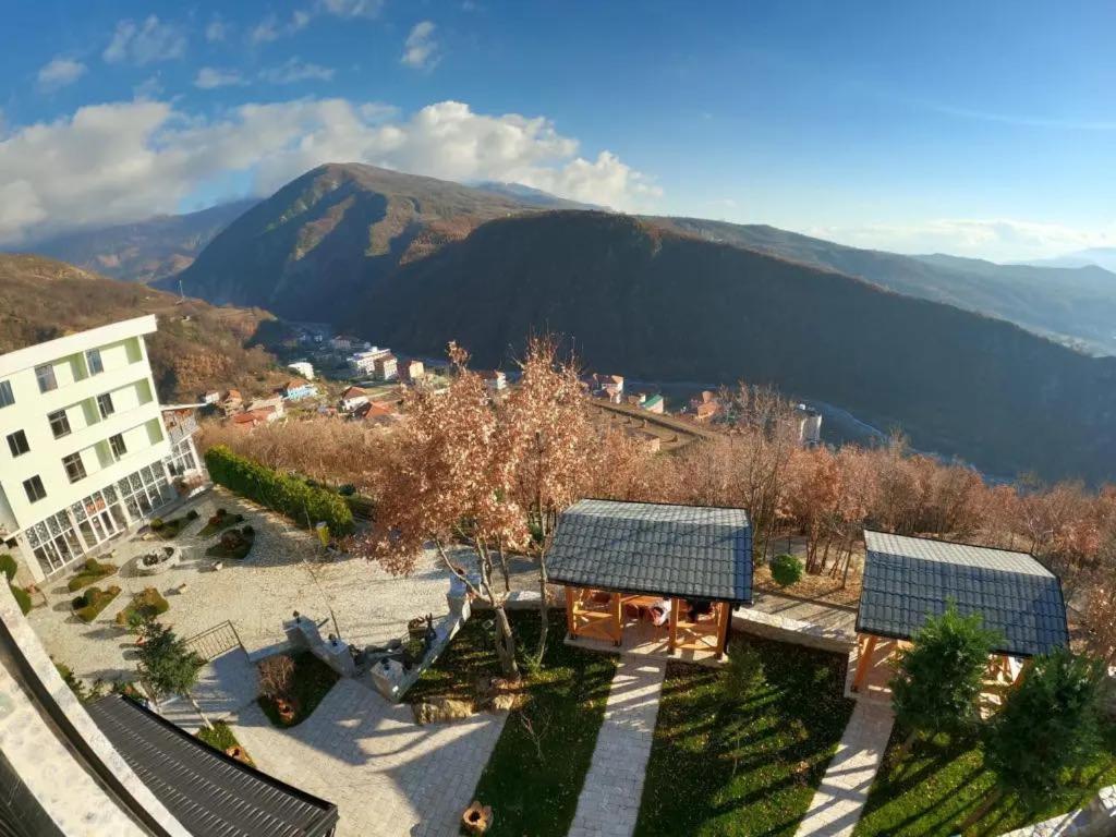 Bujtina Vrenezi Peshkopi Exterior foto