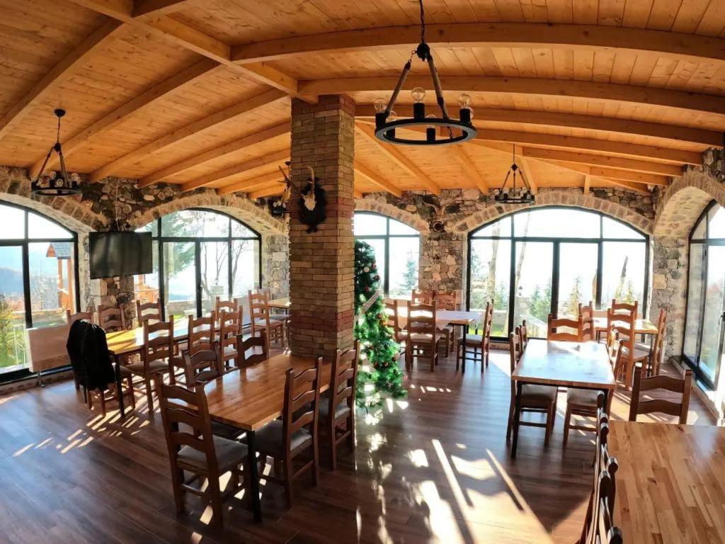Bujtina Vrenezi Peshkopi Exterior foto
