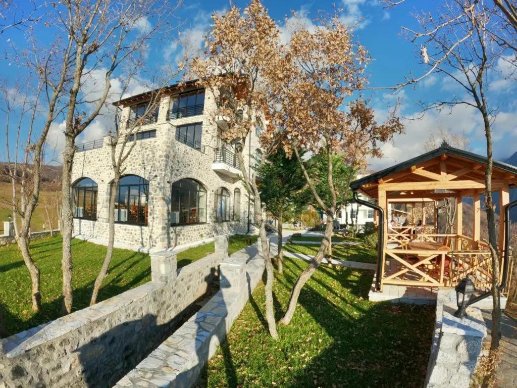 Bujtina Vrenezi Peshkopi Exterior foto